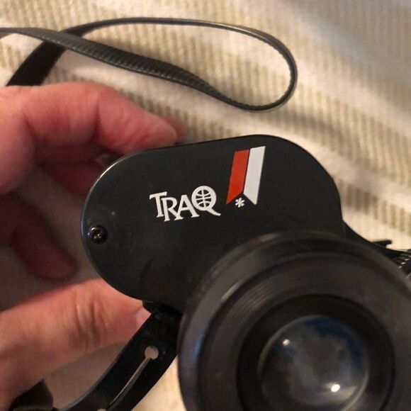 TRAQ Model 3002 7 x 35 mm Vintage Binoculars - Picture 7 of 16